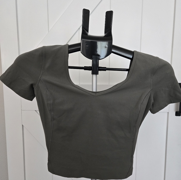 LULULEMON BUNDLE 4 Leggings, 1 Short, 1 Top SIZE 2 - Picture 14 of 16